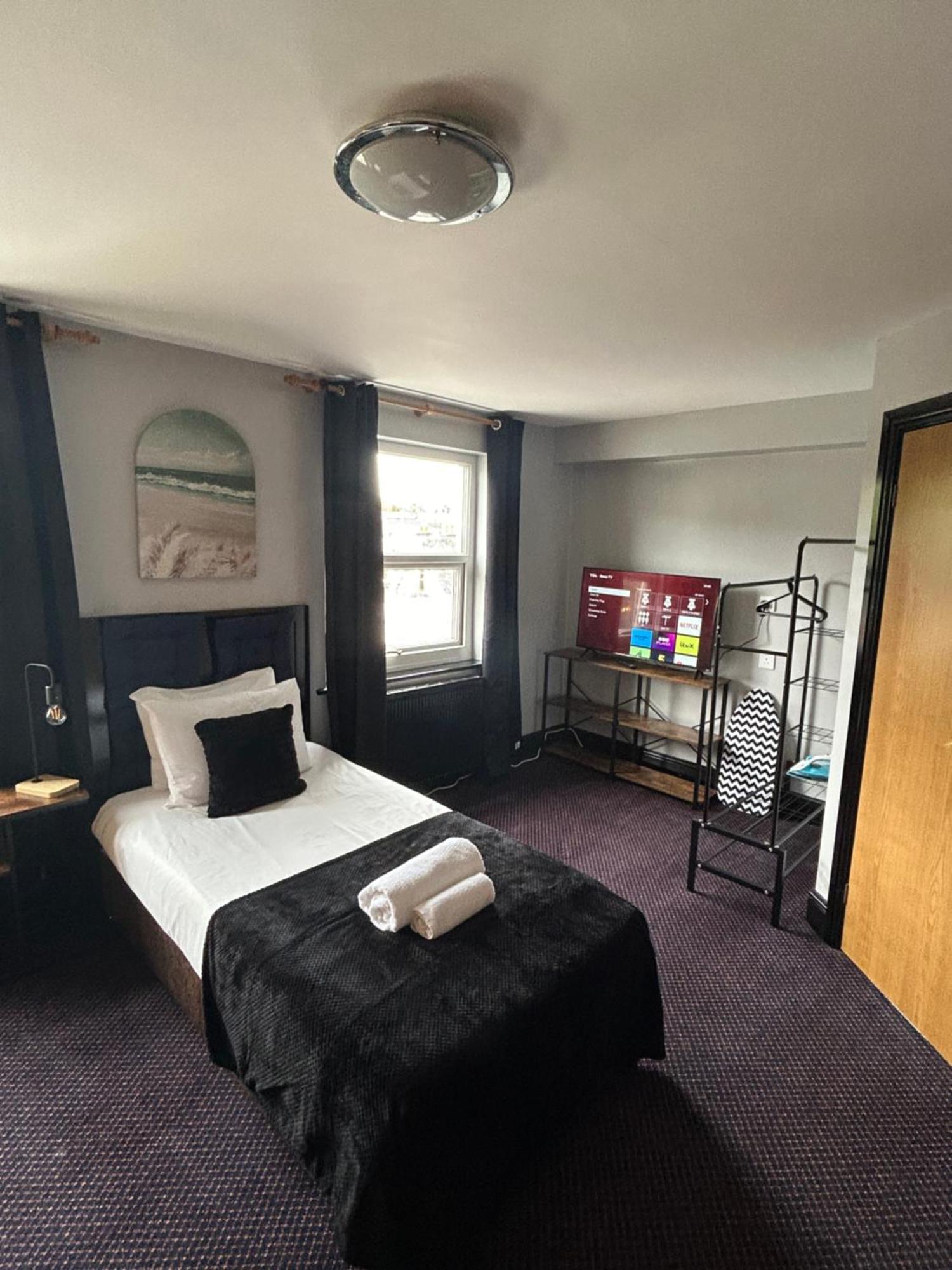 Bay View Rooms At Mentone Hotel Weston-super-Mare Exterior photo